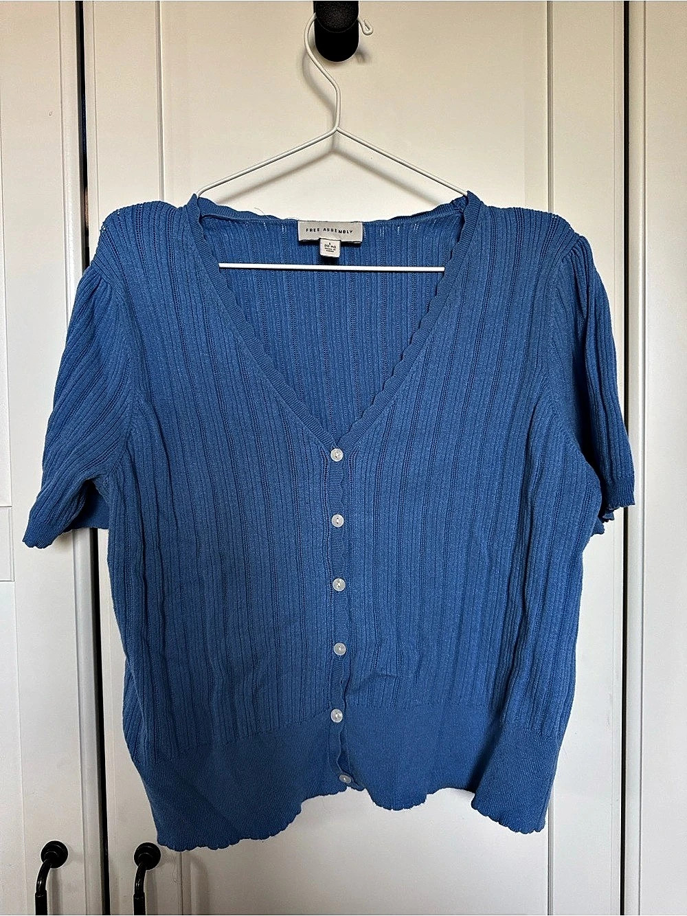 Free Assembly Blue Short Sleeve Sweater Size Large Like New
